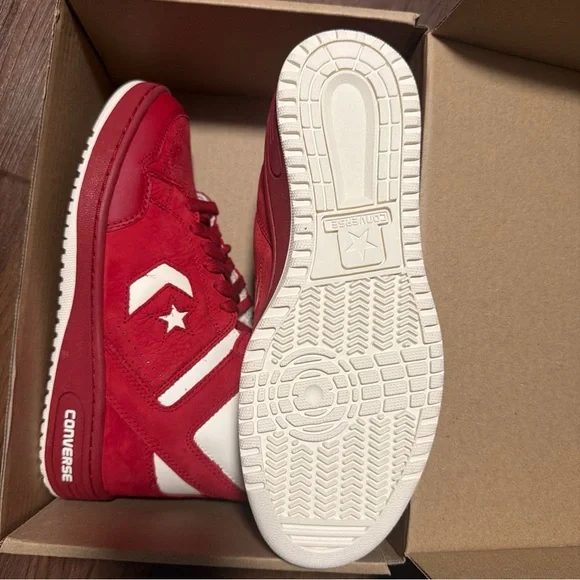 Converse Weapon Mid Red White A14832C Size  M 9.5 Brand New - Picture 3 of 6